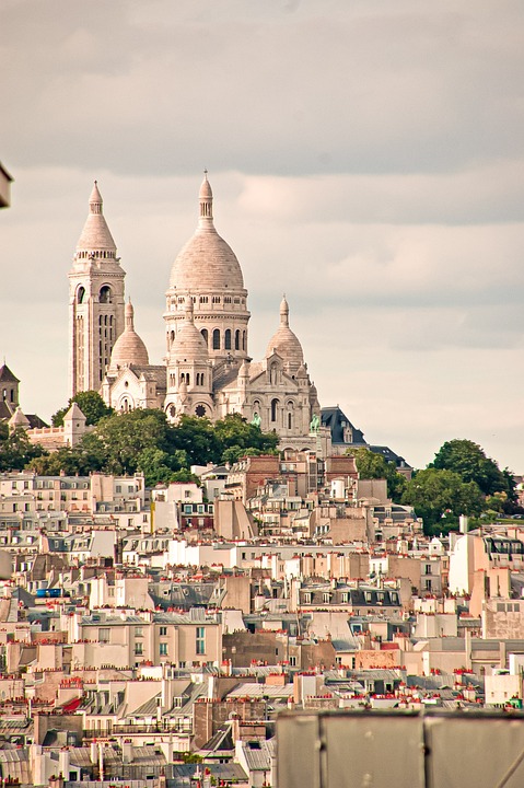 Beyond the Eiffel Tower: Lesser-Known Landmarks and Neighborhoods in Paris